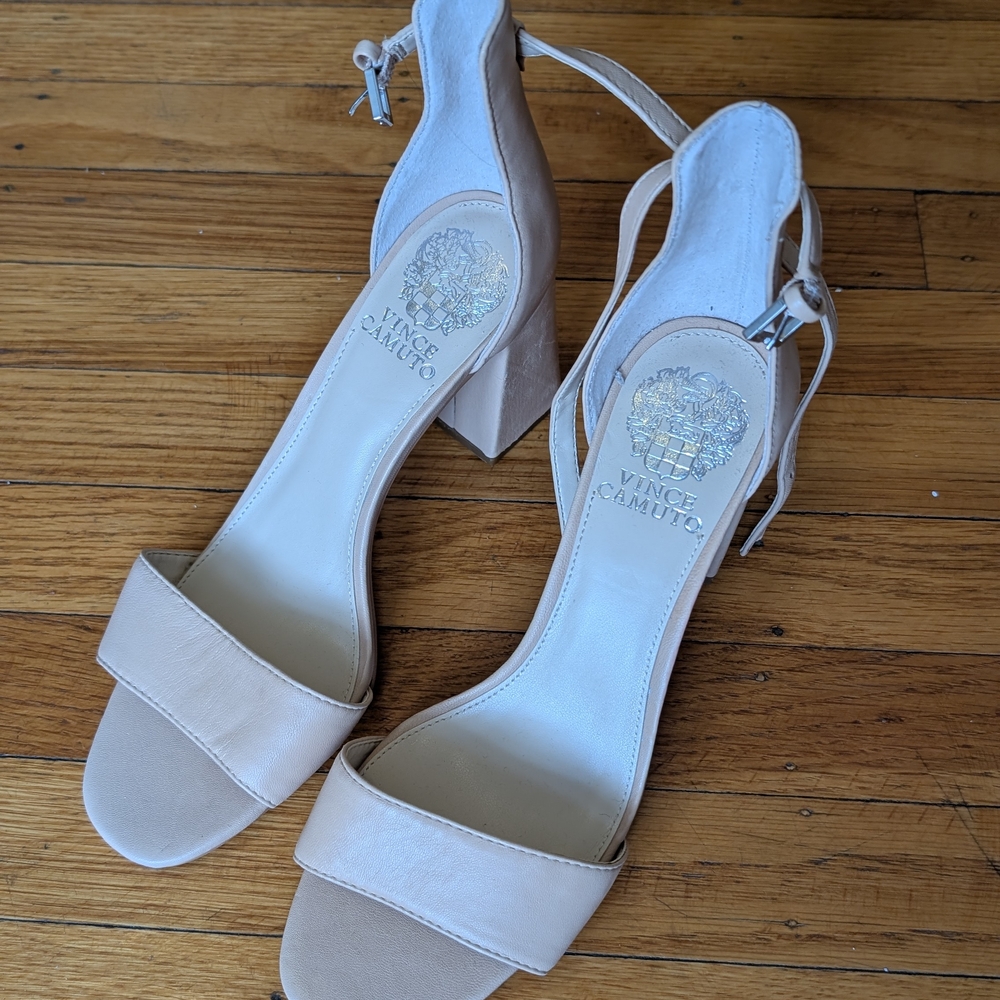 Vince Camuto Women's Cream Heeled Sandals